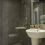 Отель Albe Saint Michel Париж