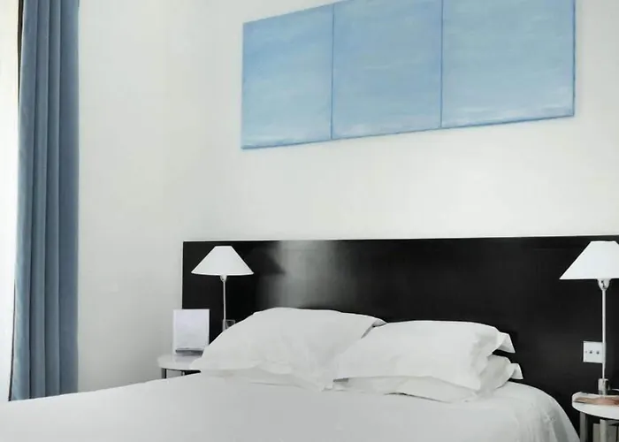 알베 생 미셸 호텔 3*