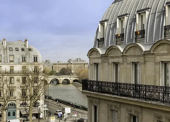 알베 생 미셸 호텔 파리